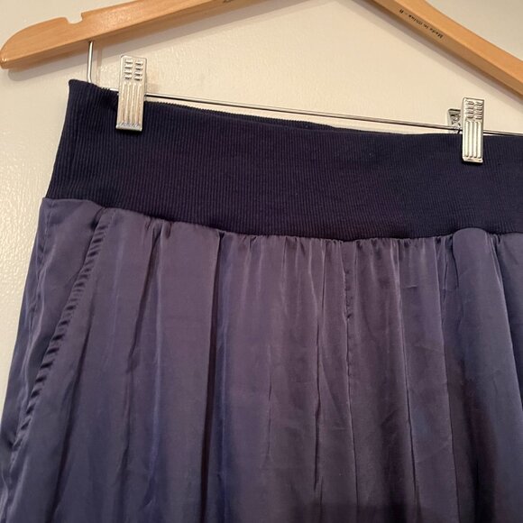 High-Waist Jogger Pants with Pockets – Size Medium by Petty Garden - Picture 7 of 12